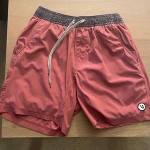 Vuori mens lined shorts (medium)